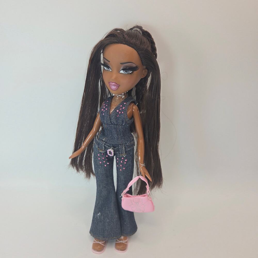 Bratz Girls Nite Out 21st Birthday Edition Sasha Doll with Original Outfit